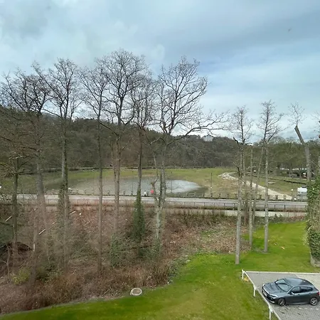 Penthouse Au Lac De Warfaaz