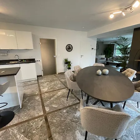 Penthouse Au Lac De Warfaaz Apartment