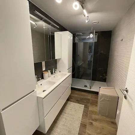 Penthouse Au Lac De Warfaaz Apartment
