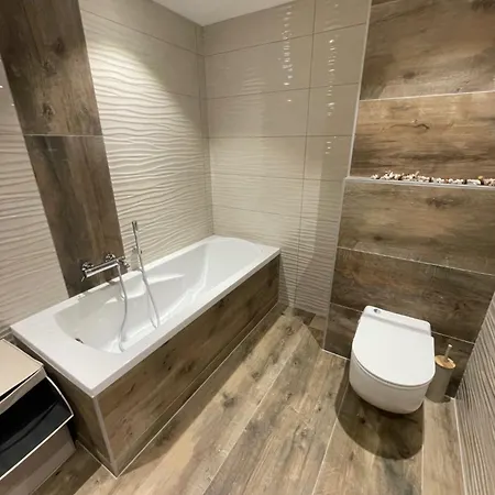 Penthouse Au Lac De Warfaaz * 斯帕