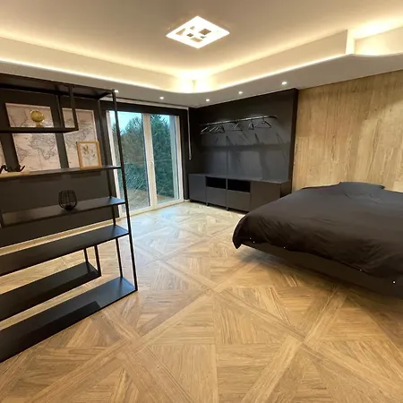 Penthouse Au Lac De Warfaaz * Spa