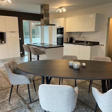 公寓 Penthouse Au Lac De Warfaaz